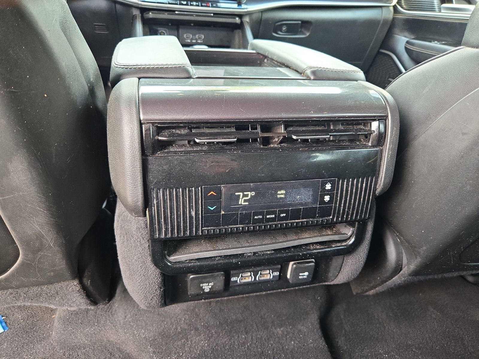 2024 Jeep Wagoneer L Series I 4x2