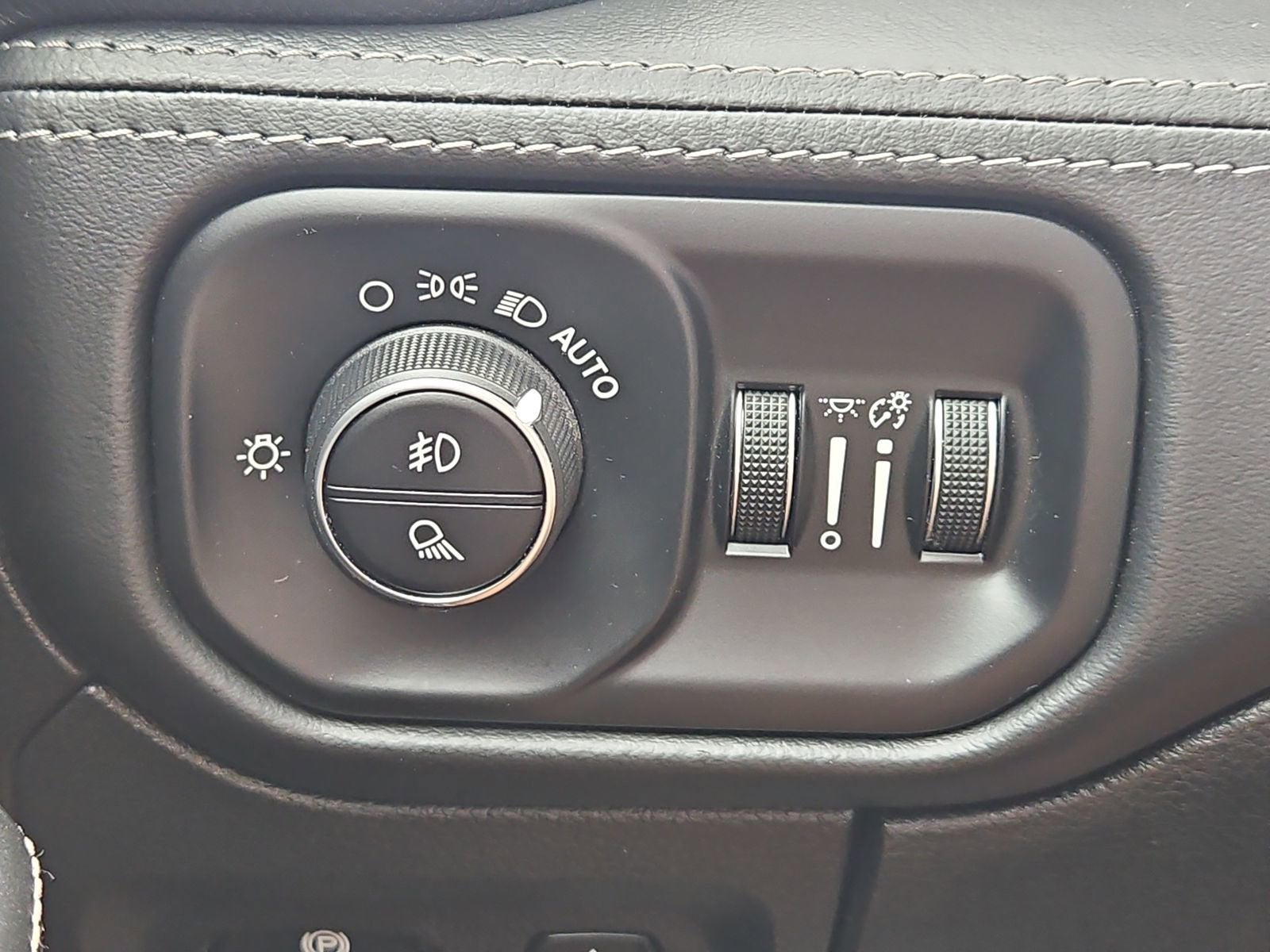 2020 RAM 1500 Limited Crew Cab 4x2 5'7" Box