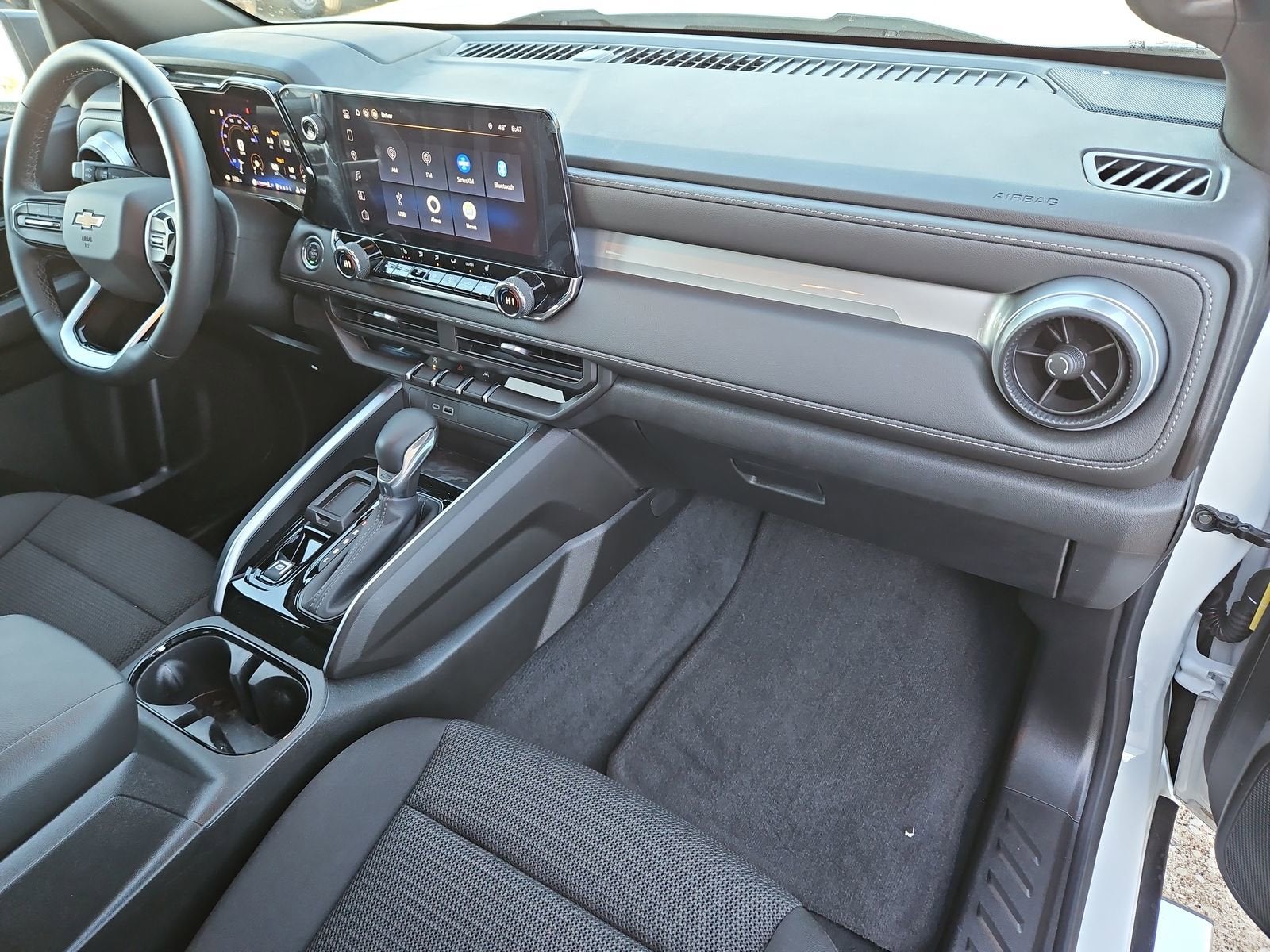 2025 Chevrolet Colorado WT/LT