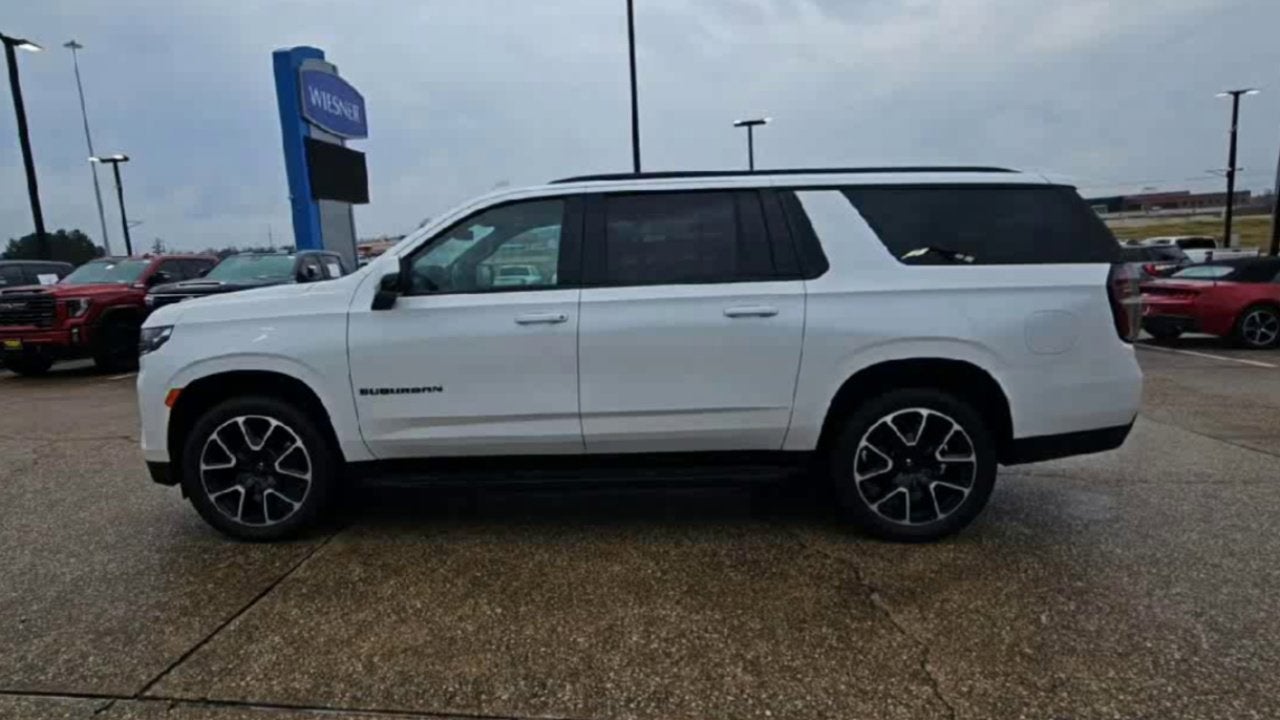 2022 Chevrolet Suburban RST