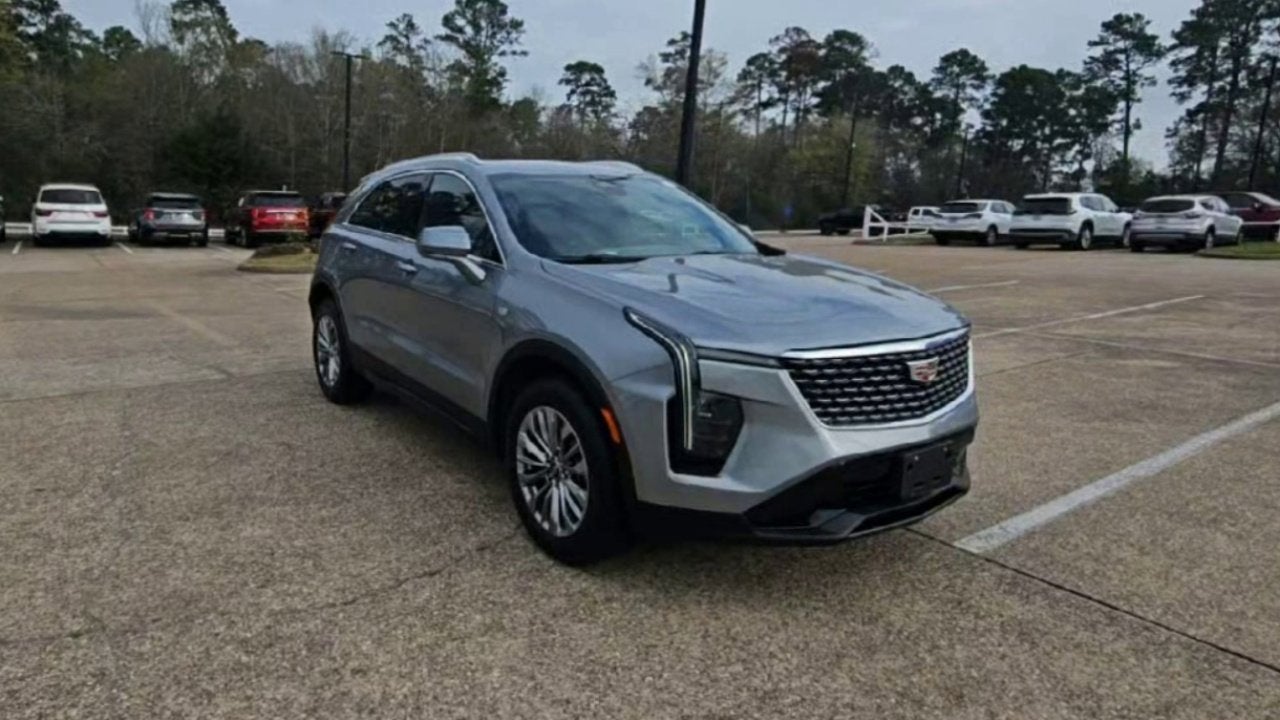 2024 Cadillac XT4 Premium Luxury