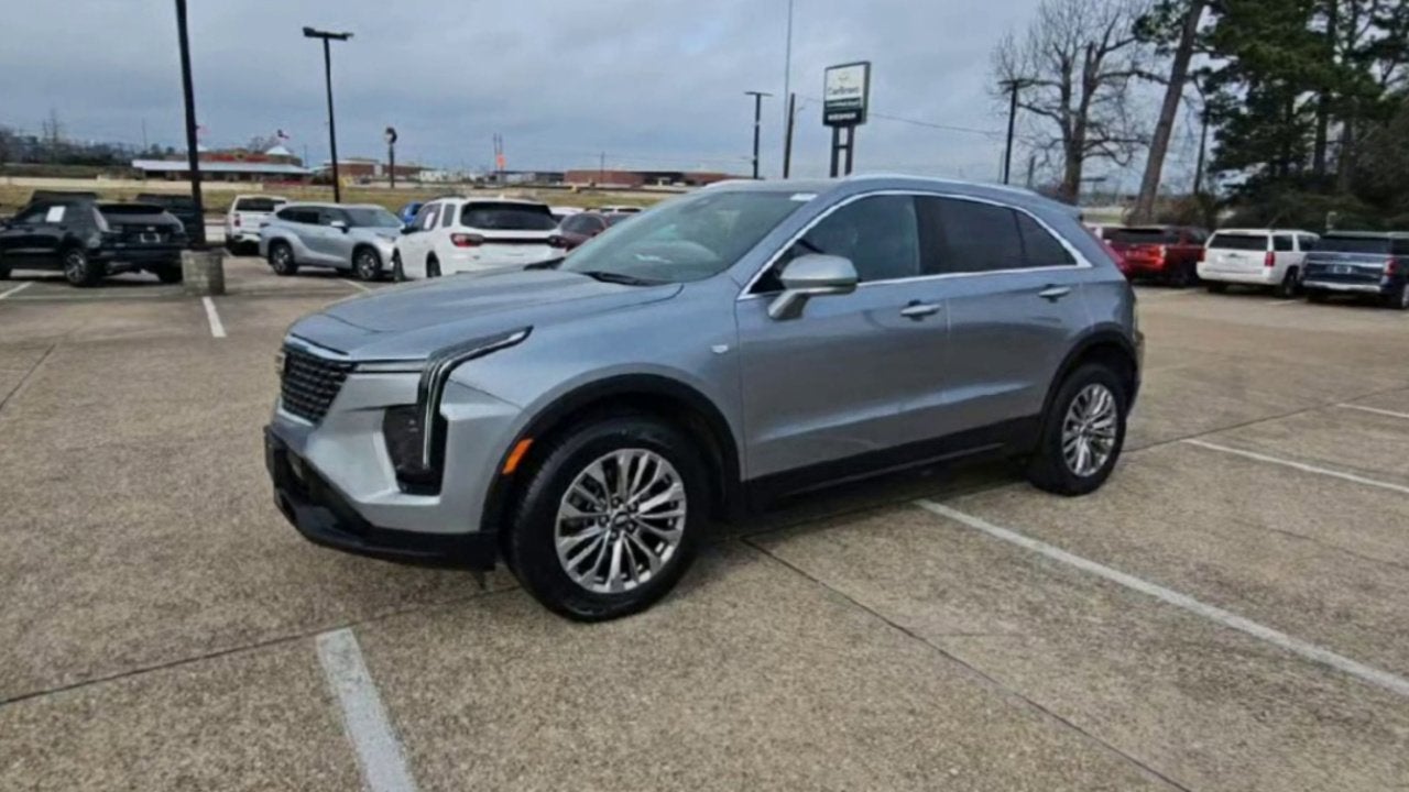 2024 Cadillac XT4 Premium Luxury