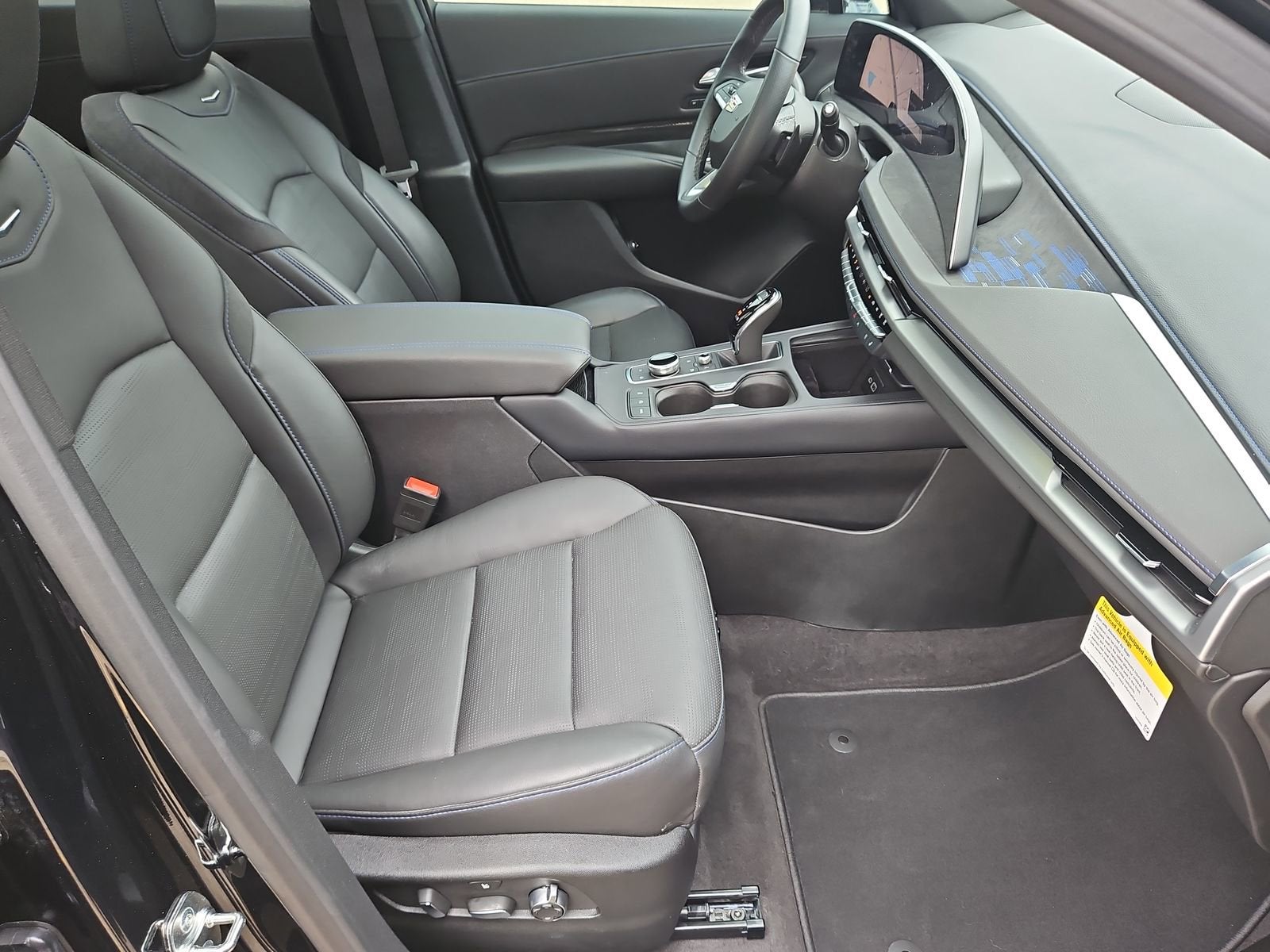 2025 Cadillac XT4 Sport