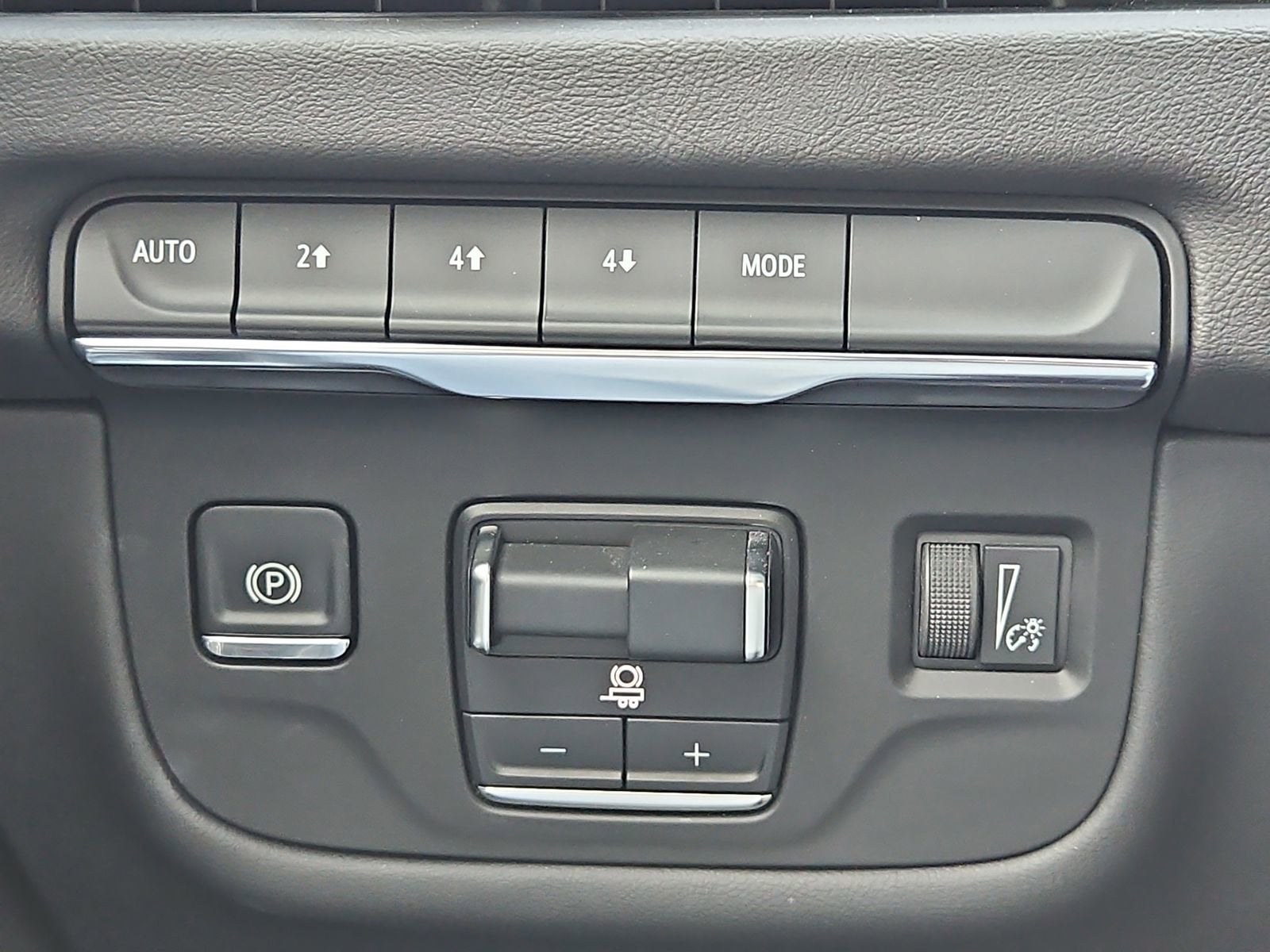 2025 Cadillac Escalade ESV Sport - Photo 17