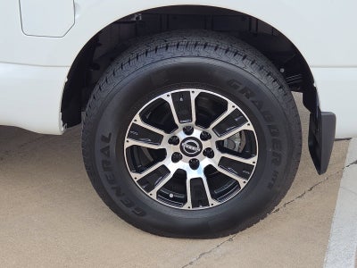 2024 Nissan TITAN Crew Cab SV 4x2