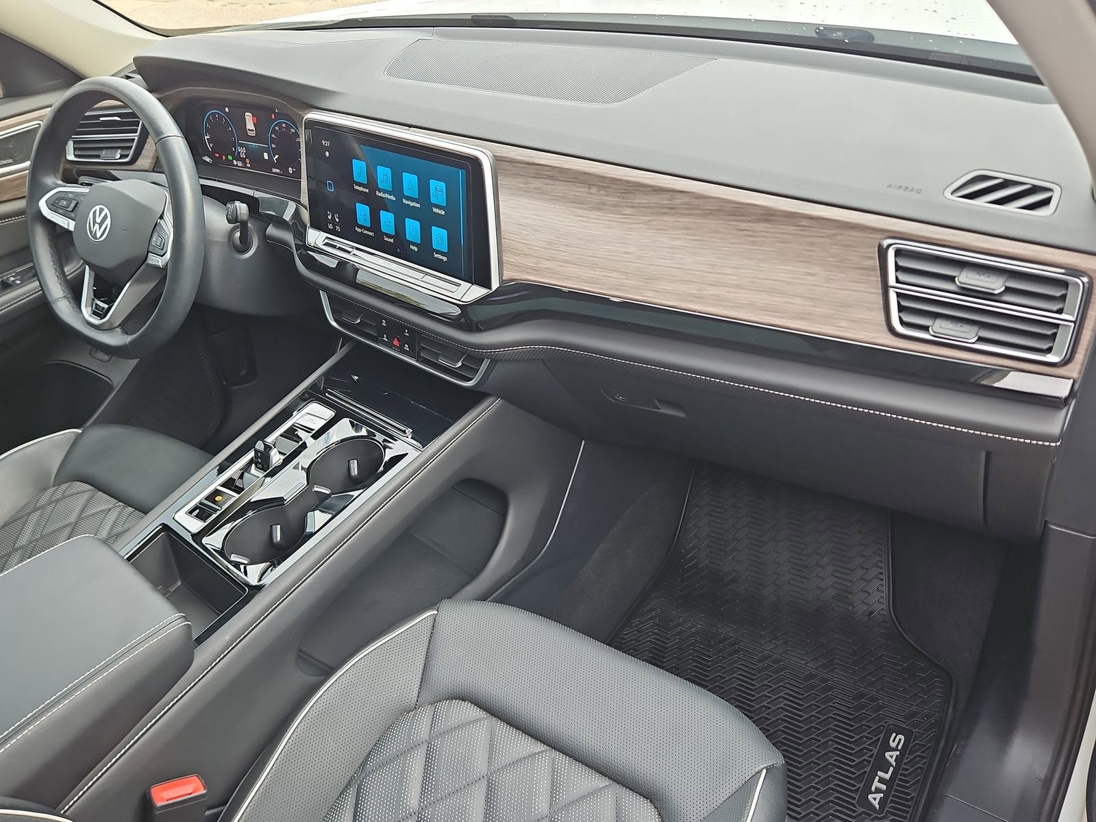 2025 Volkswagen Atlas 2.0T SEL Premium R-Line