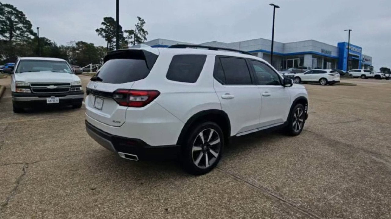 2023 Honda Pilot AWD Elite