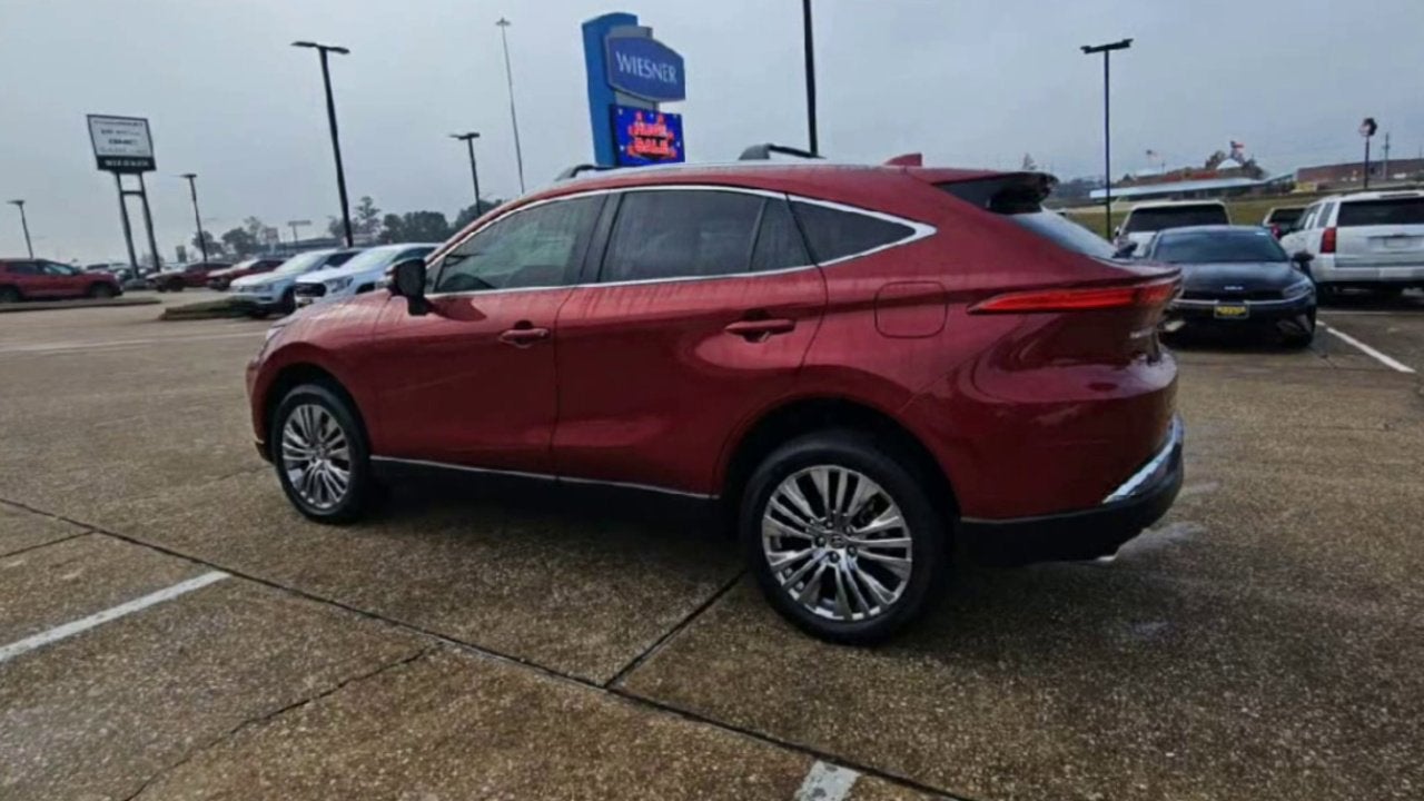 2022 Toyota Venza LE